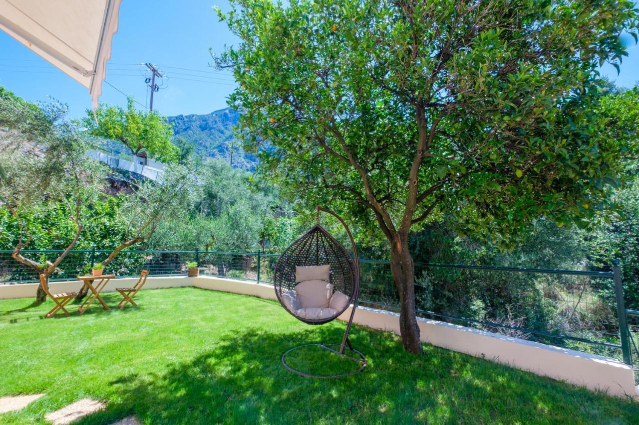 Almyros Aktis Private Garden Apartment Kalamata Exterior foto